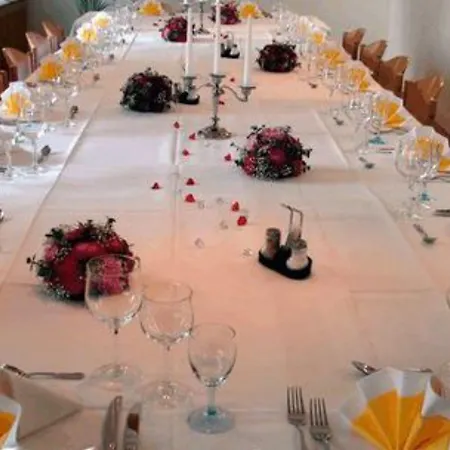 Gruener Hof 3*